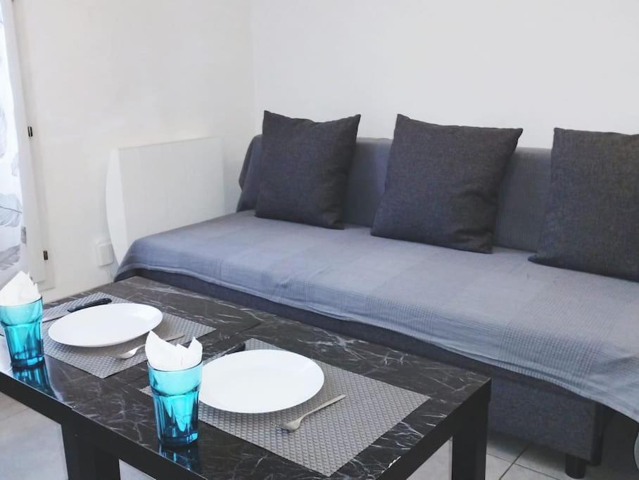 Appartement 2, Jardin, Collation, 5 Min De L'Aeroport Cdg ル・メニル＝アムロ エクステリア 写真
