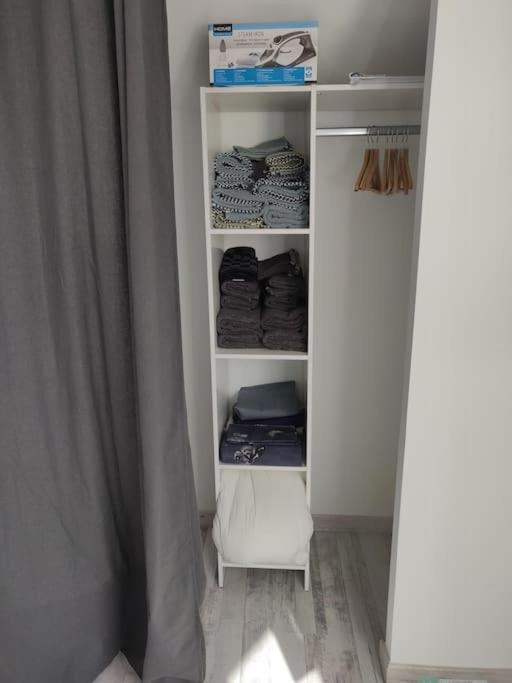 Appartement 2, Jardin, Collation, 5 Min De L'Aeroport Cdg ル・メニル＝アムロ エクステリア 写真